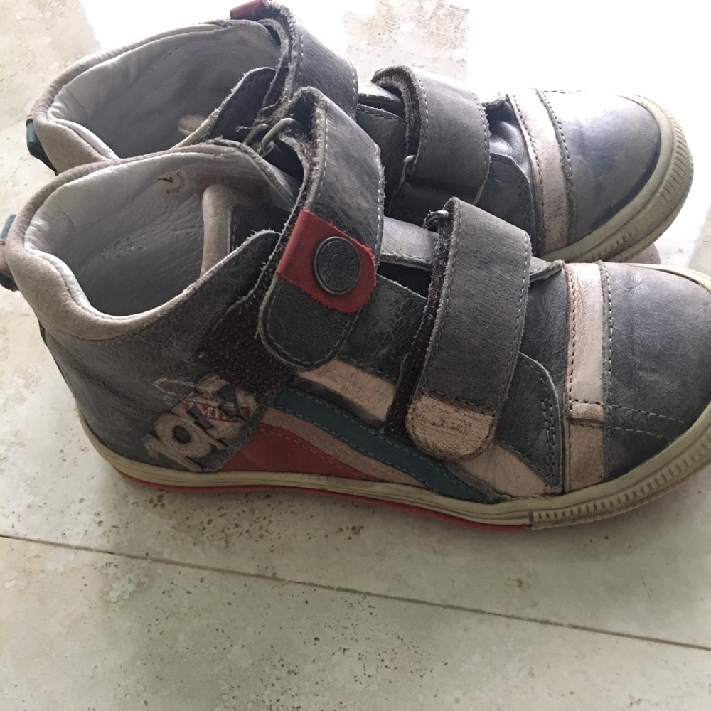 catimini boys sneakers